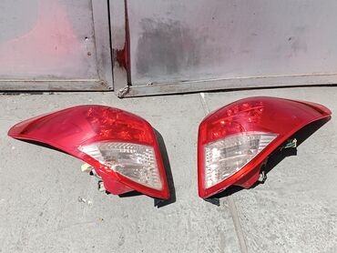Другие детали кузова: Продается задний стоп-сигнал Toyota RAV4 Подходит для модели Toyota