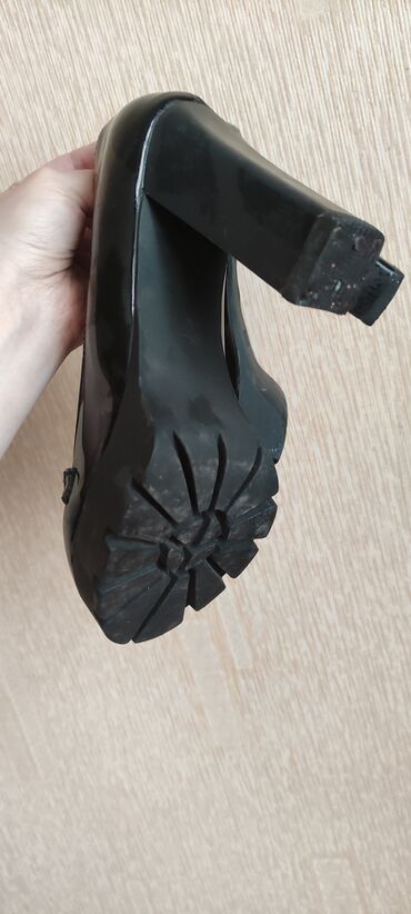 Tuflilər: Tuflilər, Ölçü: 36.5, rəng - Qara, İşlənmiş — 4