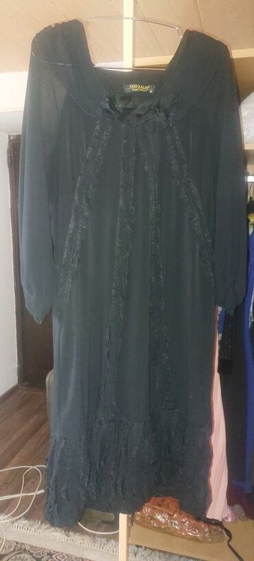 Dəstlər, kostyumlar: Qadın geyim dəsti – 4 parçadan ibarət 1) Boz rəngli midi don - Yumşaq — 10