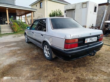 Mazda: Mazda 626: 1988 г., 2 л, Механика, Бензиновая, Седан — 4