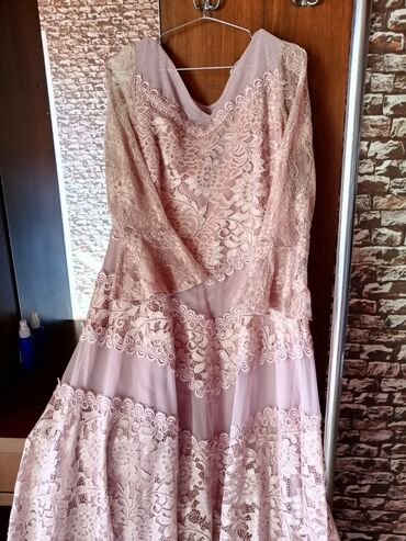 Ziyafət donları: Nişan donu satılır: 4Xl 1 dəfə Nişanda geyinilib. 200 azn alınıb 150
