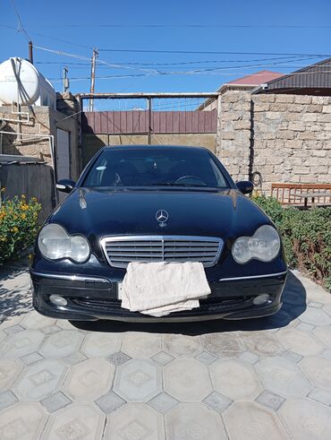 arenda mawin: Mercedes-Benz 240: 2.4 l | 2002 il Sedan