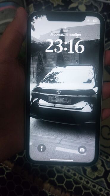 купить бу ноутбук в бишкеке: IPhone 11, Б/у, 128 ГБ, Белый, Зарядное устройство, 72 %