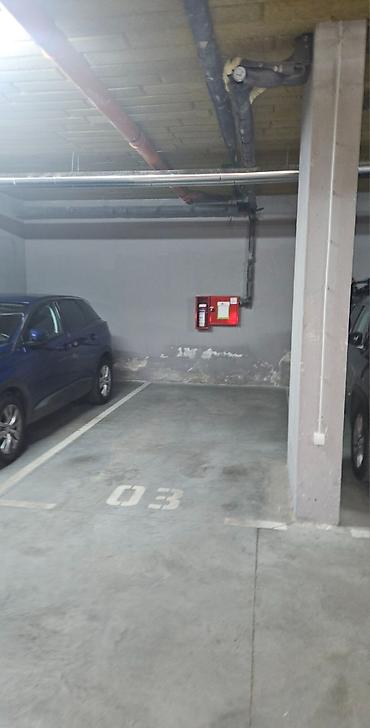 prodavnica amblema: Garažno mesto se nalazi u kompleksu Sunnyville, Lamela 10 Premium 1 — 2