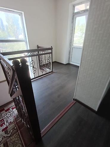 Продажа коттеджей и домов: Продаётся жилой дом с участком. Двухэтажный дом: - Балкон на втором — 10