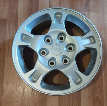 Disklər: İşlənmiş Disk Mitsubishi R 17, 6 Boltlu