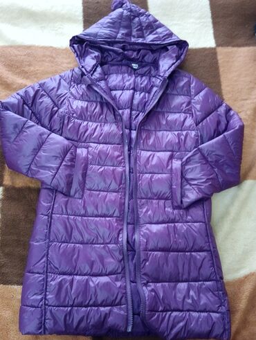 детская осенняя курточка: Продаю Корейскую курточку на девочку. Сезон весна-осень.Без дефектов в