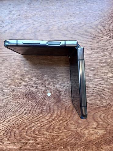 z flip 2: Samsung Galaxy Z Flip 5, rəng - Qara, Barmaq izi — 5