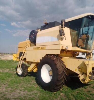 грузовой спринтер: Комбайн зерноуборочный жатка 6 метр с телего new Holland tc56 Простой