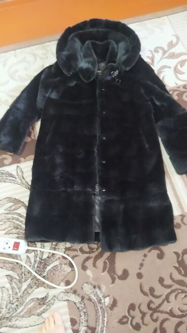 черное пальто с капюшоном: Шуба, С капюшоном, 4XL (EU 48)