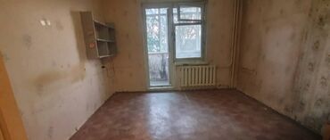 2 комнатная квартира в оше: 2 комнаты, 52 м², 106 серия, 7 этаж, Старый ремонт