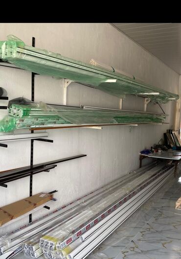 Plastik pəncərələr: İşlənmiş İkiqat şüşə paketi Plastik pəncərə, Еni: 200 sm, Uzunluğu: 300 sm, Ödənişli quraşdırma — 10