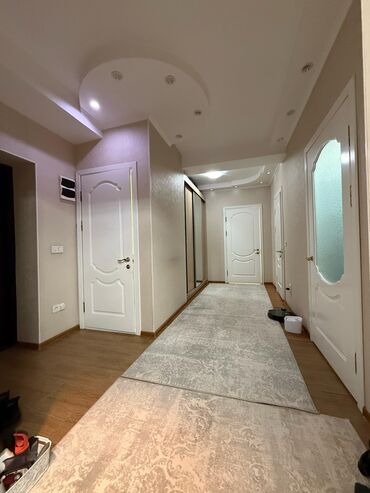 Долгосрочная аренда домов: 2 комнаты, 75 м², Элитка, 3 этаж, Евроремонт