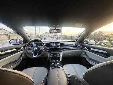 aion v plus: BYD Qin: 2023 г., 1.5 л, Гибрид, Седан — 8