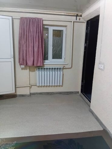 в аренду швейный цех: Сдается небольшая комната с отдельным санузлом. Описание помещения: -