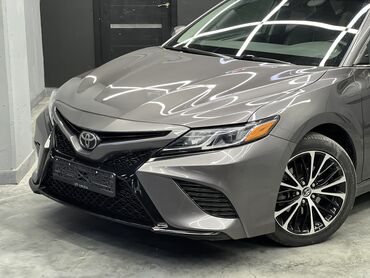 18 мест: Toyota Camry: 2018 г., 2.5 л, Автомат
