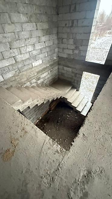 Продажа коттеджей и домов: Продаётся недостроенный двухэтажный дом современного типа — 3