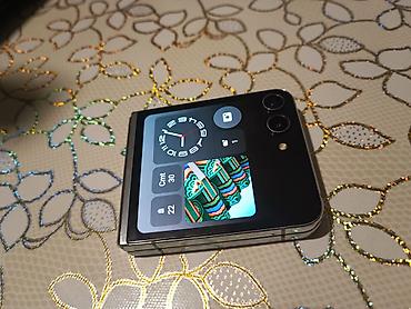 mix flip: Samsung Galaxy Z Flip 5, 256 GB, rəng - Ağ, Barmaq izi — 3