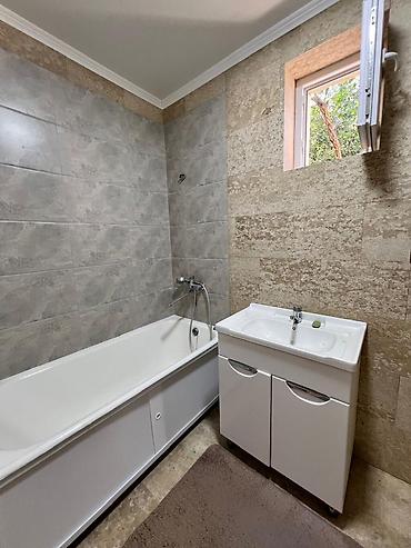 Продажа коттеджей и домов: 6 комнат, 160 м², 5 соток, Бишкек, Кок-Жар ж/м Агентство недвижимости — 11