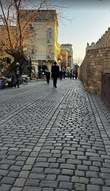 Uzunmüddətli kirayə mənzillər: Salam əleykum. İçərişəhər metrosuna yaxin, Qala divarlarından içəridə — 1