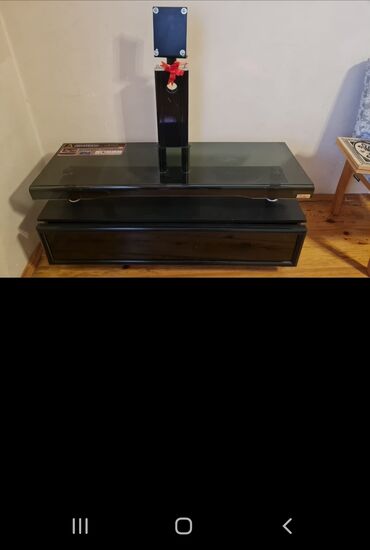 tv stand alçıpan: İşlənmiş, Düz TV altlığı, Polkalı, Şüşəli, Azərbaycan