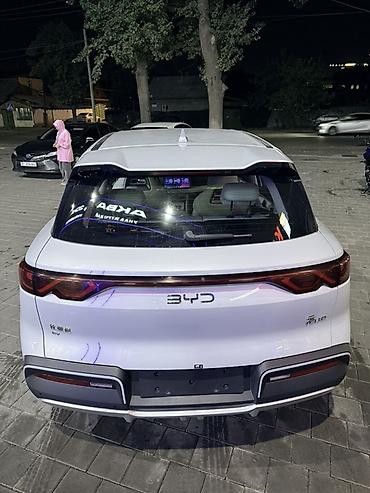 wuling mini ev: BYD E2: 2024 г., Автомат, Электромобиль, Кроссовер — 4