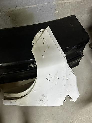 Крылья и комплектующие: Передние крылья для легковых автомобилей — большой выбор. Крыло — 16