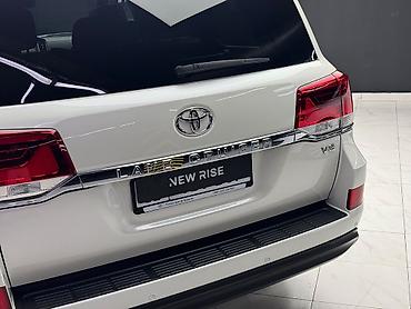 Toyota: Toyota Land Cruiser: 2018 г., 4.6 л, Автомат, Бензин, Внедорожник — 6