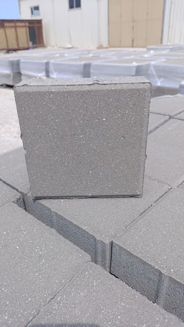 Beton bardürlar: Məhsul: Beton səki daşları və bordürlər Təsvir: - Vibropress üsulu — 9