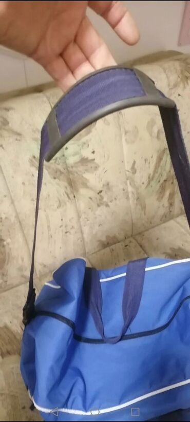 Sportske torbe i rančevi: Sportska torba dobra na Rame ili u ruke
Adidas 
 Mirjevo — 5