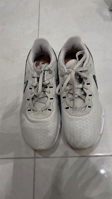 Şəxsi əşyalar: Nike, Ölçü: 37, İşlənmiş — 2