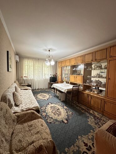 квартира города бишкек: 3 комнаты, 59 м², 104 серия, 3 этаж, Косметический ремонт