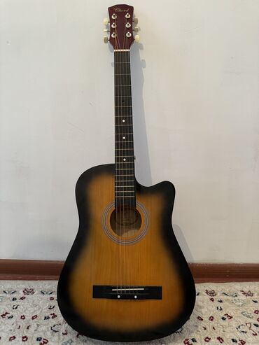 струна гитары: Продается гитара размер 38 С 
торг. уместен
Напишите на вотсап