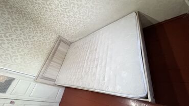 уголь каракече бешсары шабыркуль каражыра доставка бишкек купить: Кровать с матрасом белого цвета, стандартного размера. Конструкция