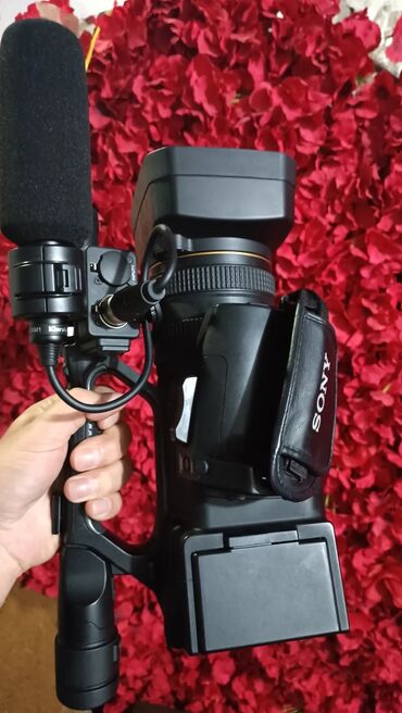 Videokameralar: Sony NXCAM HXR-NX5U/5 (seriya) peşəkar videokamera Xüsusiyyətlər: - G — 5