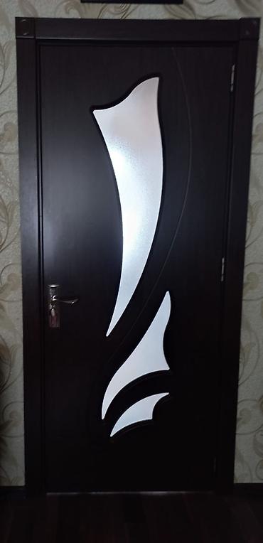 Müasir dizaynlı daxili otaq qapısı(işlənmiş) - Material: tünd rəngli