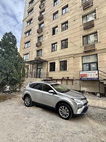 Toyota: Toyota RAV4: 2017 г., 2.5 л, Вариатор, Гибрид, Кроссовер — 2