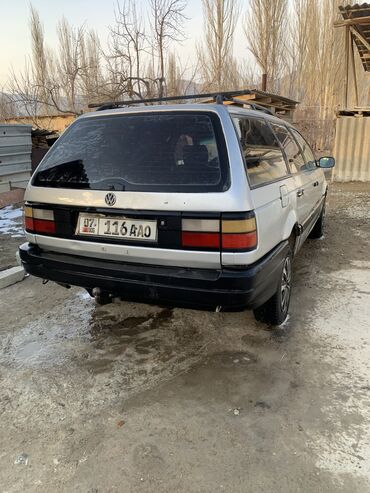 Volkswagen: Volkswagen Passat: 1991 г., 1.8 л, Механика, Бензин, Универсал