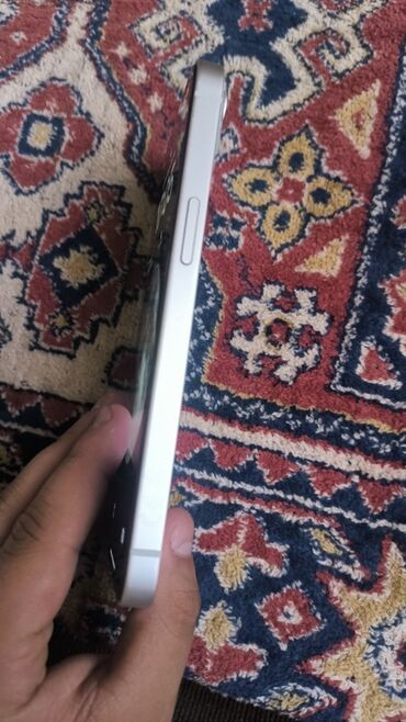 Apple iPhone: IPhone 13, Ağ, Face ID