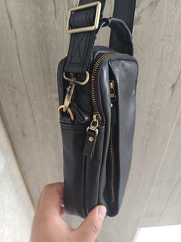 Барсетки: Продаю Барсетку из натуральной кожи покупал 6500 сом ручная работа — 8