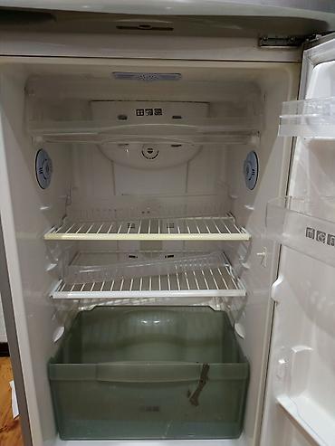 kolbasa soyuducu: Samsung iki qapılı soyuducu - Rəng: gümüş (inox görünümlü) - Üst — 7