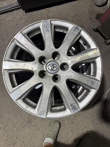 Литые Диски R 17 Toyota, Комплект, отверстий - 5, Б/у