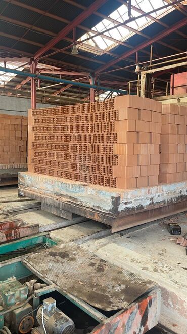 Kərpiclər: Kərpi̇c zavodu gi̇lan&akkord 🧱🧱🧱🧱🧱🧱🧱🧱🧱🧱🧱🏠🏠🏠🏠🏠🚛🚛🚛🚛🚛🏢🏢🏢🏢🏢 5 il — 8