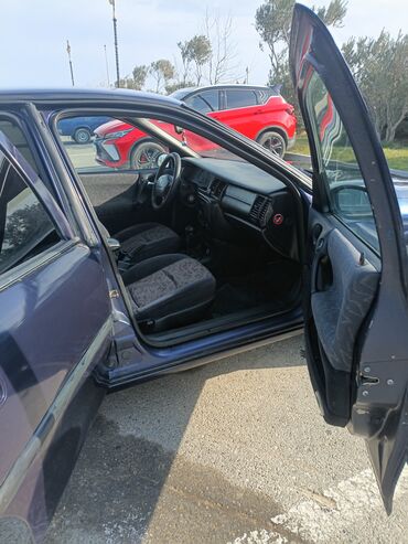 Opel: Opel Vectra: 1.8 l | 1996 il 500000 km Sedan — 4