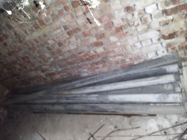 уличные светильники: Опоры/столбы металлические для наружного освещения и коммуникаций