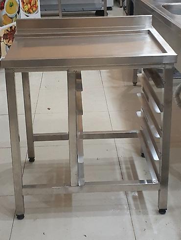 Digər biznes avadanlığı: Soba altı masa 200 Azn. 40×60 tepsi ūcūn 5 refi var. Unvan Baki — 1