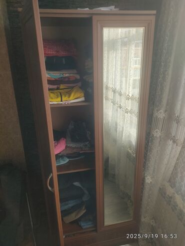 Çarpayılar: Açılan, 2 qapılı Düz dolab, Şifonyer