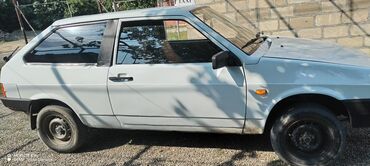 traktor altlıqlı qara qadın bosonojkaları: VAZ (LADA) 2108: 1.3 l | 1985 il 20000 km Hetçbek