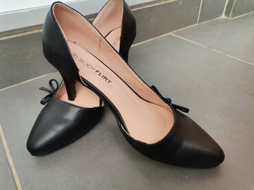 Salonke: Salonke, 39 — 6