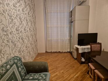 Dekorlar və bəzəklər: 9-cu mikrarayonda Nəsimi metrosuna yaxın 17 mərtəbənin 2 ci — 4